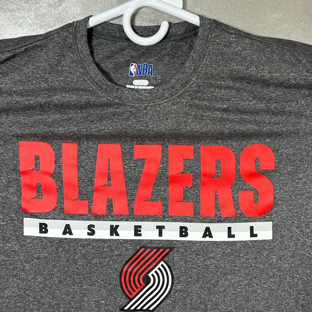 NBA Portland Trail Blazers Basketball Long Sleeve Shirt‎ Mens Small NWOT